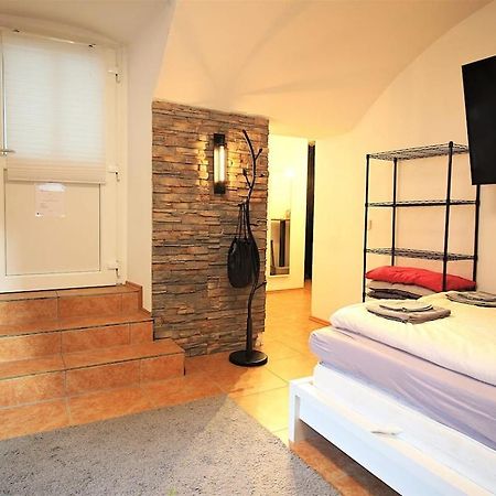 Fully Equipped Apartment Near Main Station Würzburg Exterior foto
